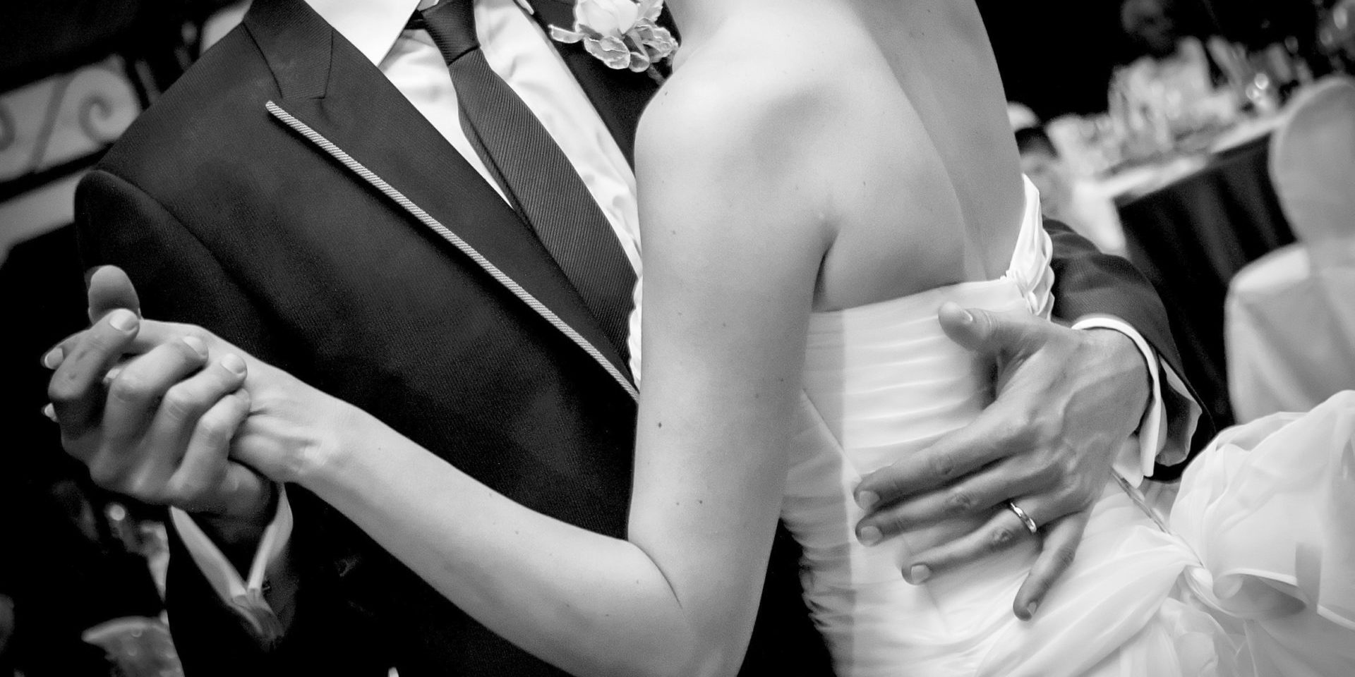 How To Choose The Perfect First Dance Song For Your Wedding