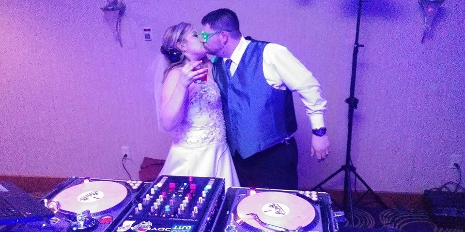 Nau Wedding | Rochester DJ | Rochester Riverside Hotel Reception