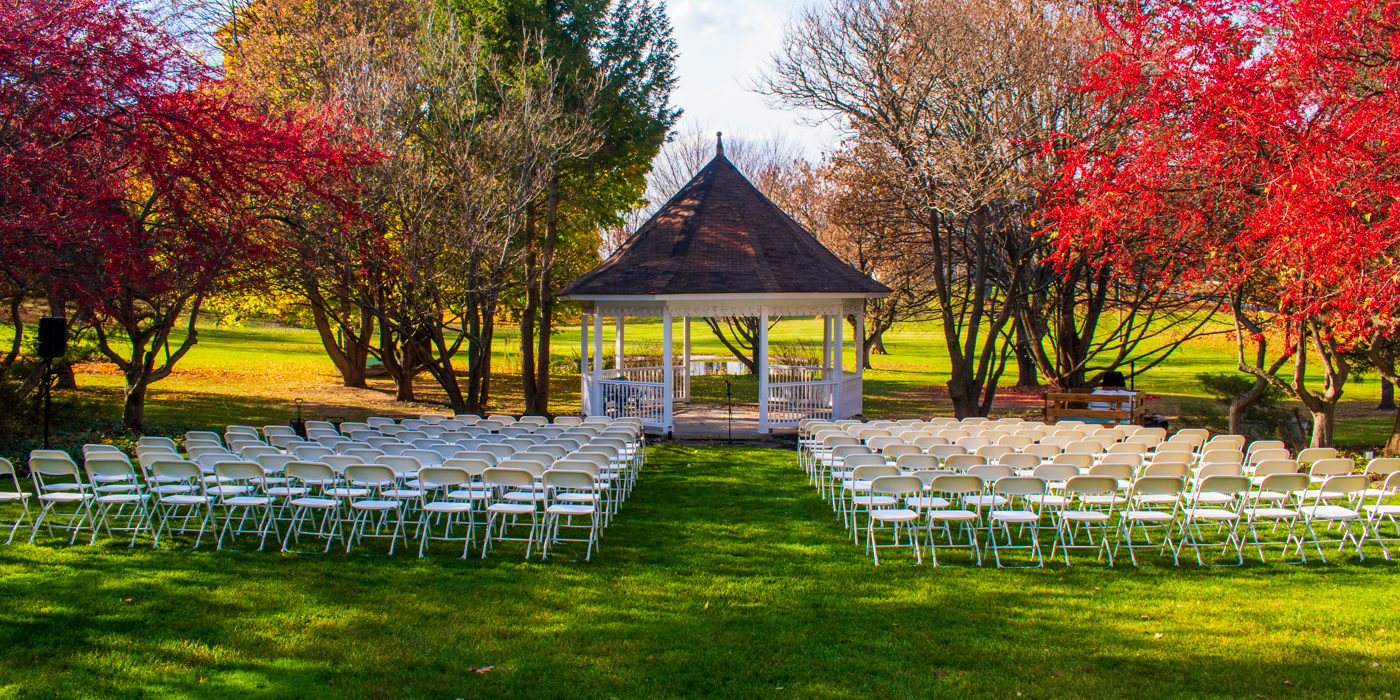 Lynch9 The enchanting beauty of Rochester, NY, provides the perfect backdrop for a romantic wedding. Here are 15 Tips to Crafting Your Dream Outdoor Wedding. | Rochester DJ
