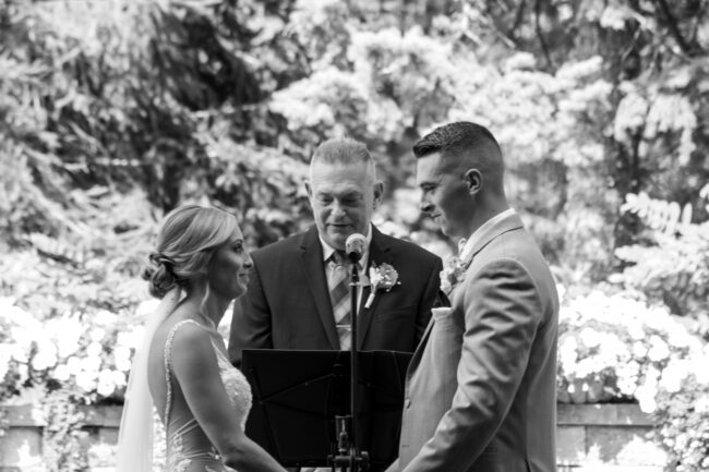 Check out the Rochester wedding details of the Gumina Wedding, held at the beautiful Ravenwood Country Club.