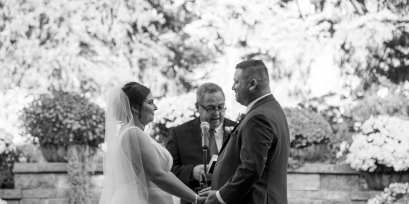 Check out the Rochester wedding details of the Heister wedding held at the beautiful Ravenwood County Club in Victor, NY.