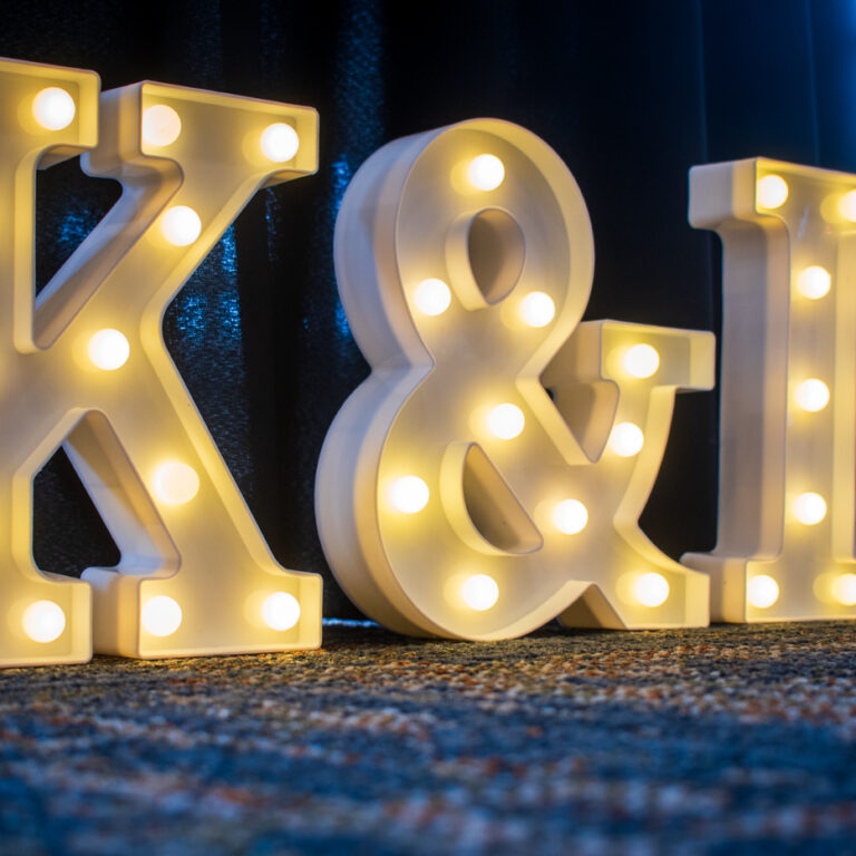 Check out the Rochester Wedding details of the Dais Wedding held at the beautiful Webster Golf Country Club, in Webster NY.