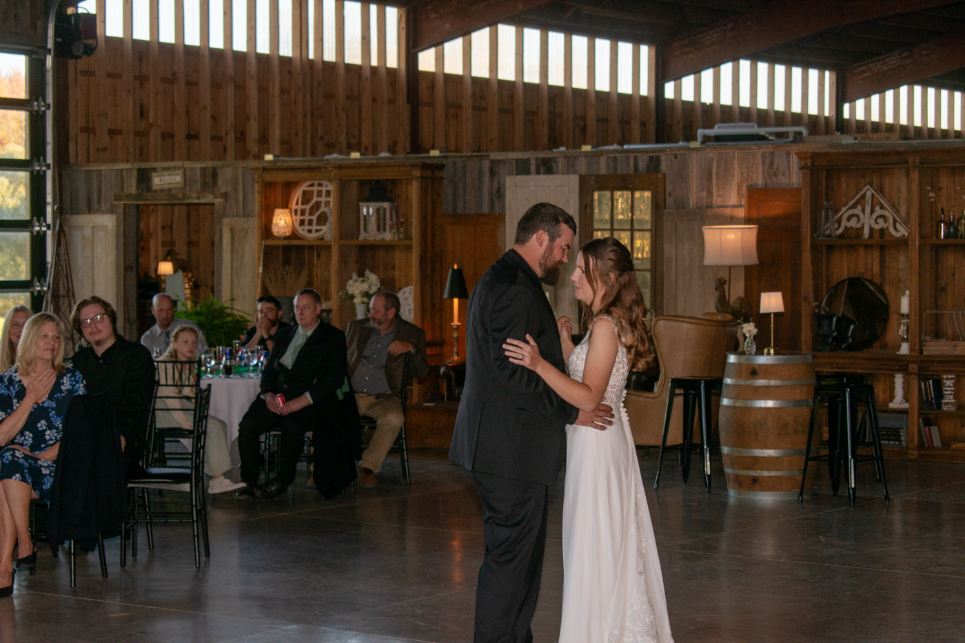 Check out the Rochester wedding details of the Ludwig Wedding held at the beautiful Fig Hollow Barn in Palmyra, NY.