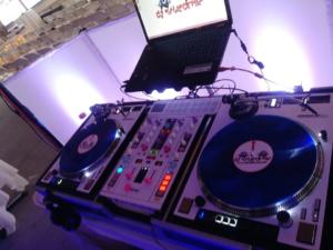 Sunderland wedding | Rochester DJ | Ravenwood Country Club